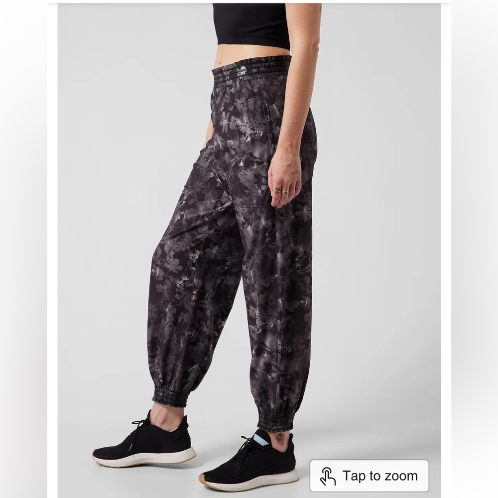 Athleta Grey Floral Savannah Jogger Pants Women’s Size 6T